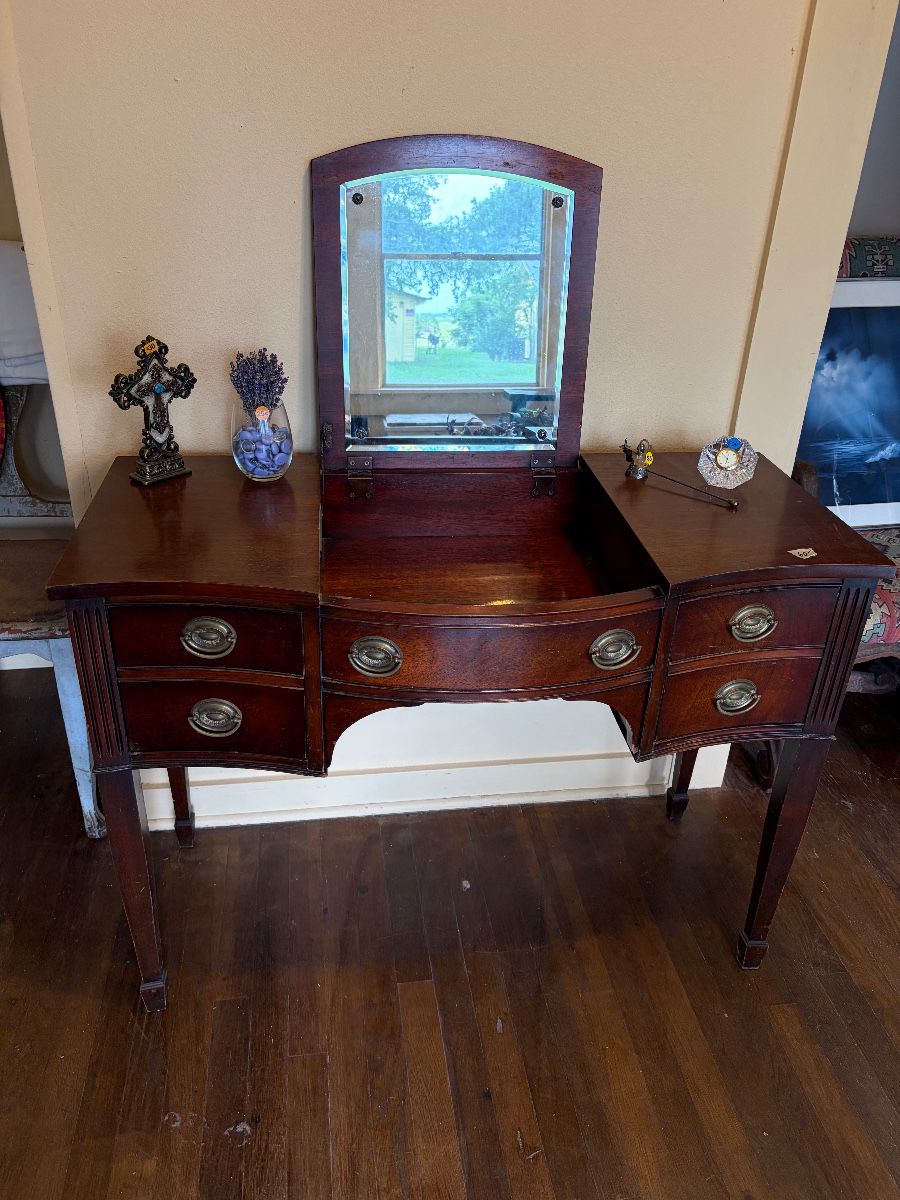 Mahogany vanity/writing desk with flip up mirror