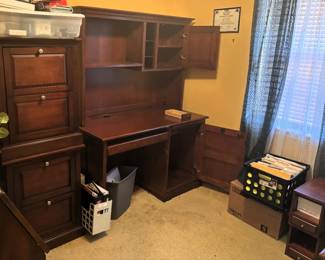 Sauder Computer Desk with Hutch, Traditional Dark Wood Filing Drawer Cabinet, Vintage Wooden Storage Box with Drawer