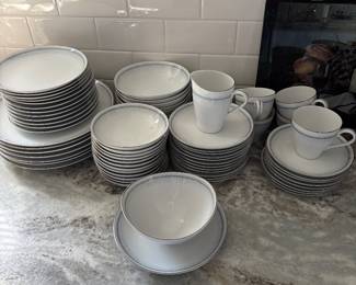 Mikasa "Stardust" MCM pattern fine dinnerware set