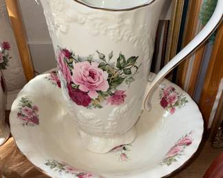 Maryleigh Pottery Rose Pattern Pitcher and Bowl Wash Basin Set