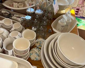 Pfaltzgraff Tea Rose Ceramic Dinnerware Set