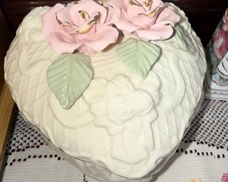 Vintage Ceramic Heart Trinket Box with Pink Roses and Gold Trim