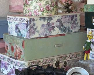 Vintage Floral Hat Boxes and Storage Boxes
