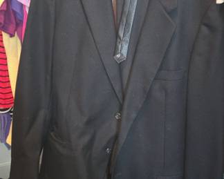 Dominic D'Bruzzi for Grodins Men's Suit