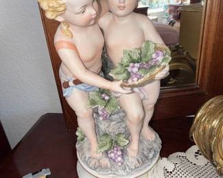 Andrea by Sadek Porcelain Figurine of Two Cherubs with Grapes