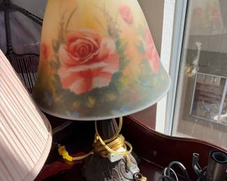 Dale Tiffany Rose Dome Table Lamp