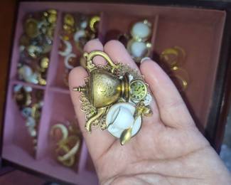 Victorian Teapot and Teacup Brooch with Working Watch