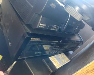 JVC HR-S280U VHS Hi-Fi Stereo VCR and Onkyo DX-C320 CD Player