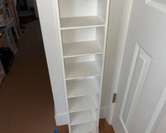 White Scalloped Top Tiered Shelf Unit