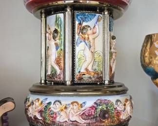 Reuge "Cherubs and Grapes" Musical Carousel
