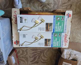 Good Earth Lighting Preferred Series Halogen Over Cabinet 2 Light Kit