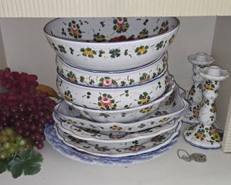 Italian Majolica Ceramic Dinnerware Set
