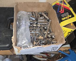 Socket Wrench Set with Ratchet