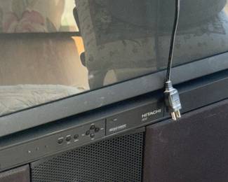 Hitachi 36" CRT Television with Integrated Speakers