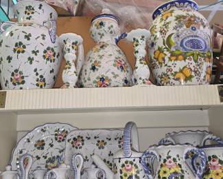 Italian Majolica Ceramic Dinnerware Set