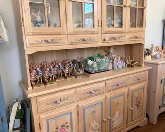 Country Style Pine Hutch with Hand-Painted Bunny and Floral Motifs