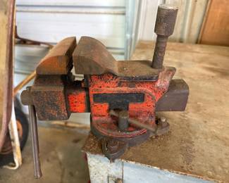 021 vintageparkerbenchvise