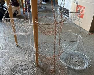057 hanging3tierwirebaskets