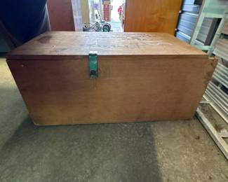158 rusticwoodenstoragechest