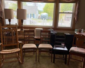 191 mixedlotofchairsoneslatrockertwo
