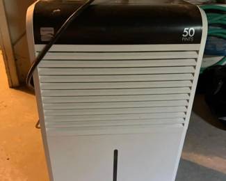 300 kenmore50pintportabledehumidifier