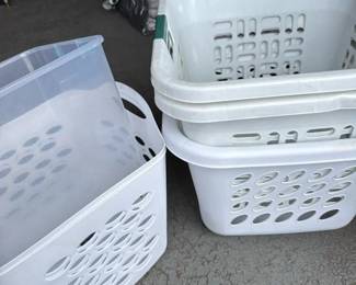 256 setofwhiteplasticlaundrybaskets