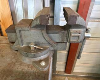 093 heavyduty6inchbenchvisewithswivel