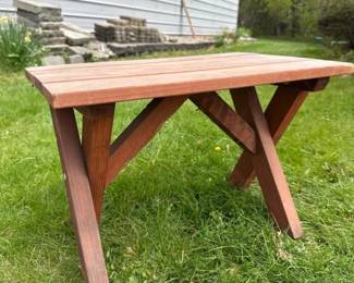 258 smallwoodenoutdoortable
