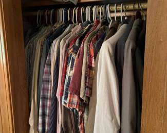 223 mensclothingclosetlot