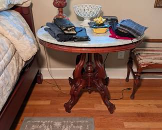 Victorian Round Pedestal Parlor Table