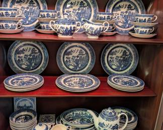 Blue Willow China 36 pcs