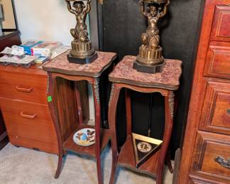 Pedestal Tables