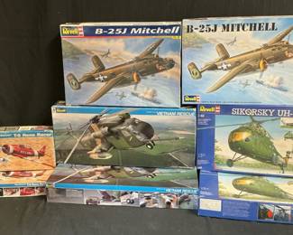 Revell Model Kits feat. B25J Mitchell