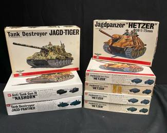 005 Bandai 148 Scale Military Model Kits