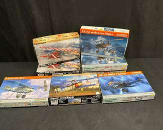 Eduard Model Aircraft Kits feat. Albatros D.V and Sopwith Camel Comic