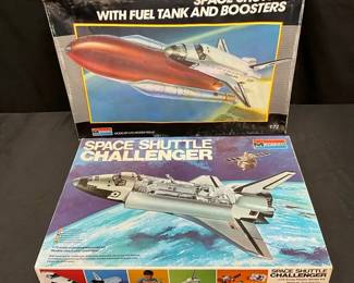 Monogram Space Shuttle With Fuel tank And Challenger