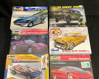 Revell Car Models Kits feat. Austin Powers Corvette Convertible