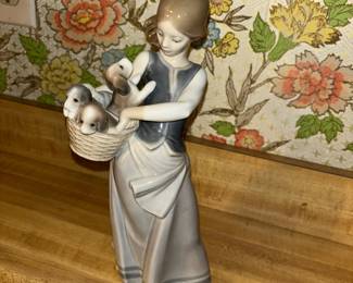 Lladro Lady With Puppies