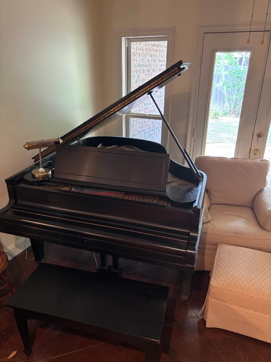 Black Baldwin Baby Grand