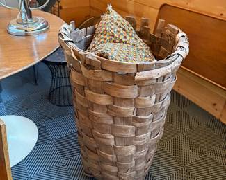 Primitive Basket