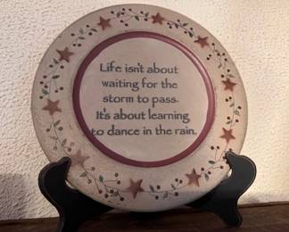 Primitive motif display plate