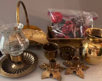 Assorted brass lot