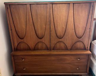 Broyhill Brasilia, Mid-Century Modern, Walnut, Brass, Highboy, Usa, 1960s