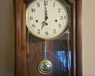 Howard Miller Pembrook (Model 613-231) wall clock