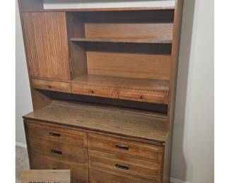 MCM Kroehler 2 piece Hutch-Buffet