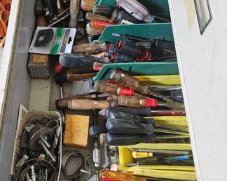 Screwdrivers & drill bits (oh my!)