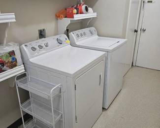 GE Energy Efficient W/D set; "Sensordry & HydroWave" models