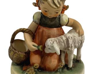 4198 - Goebel Favorite Pet - 4.5" Tall