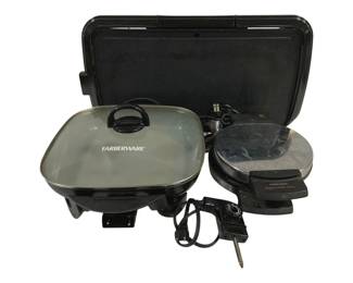 4665 - 3 Kitchen Small Appliances (Description): Used as is electric/electronic/mechanical item. No guarantee all components, untested.
