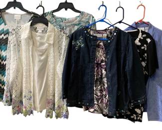 8002 - 8 Alfred Dunner Clothing Items - Size M-L